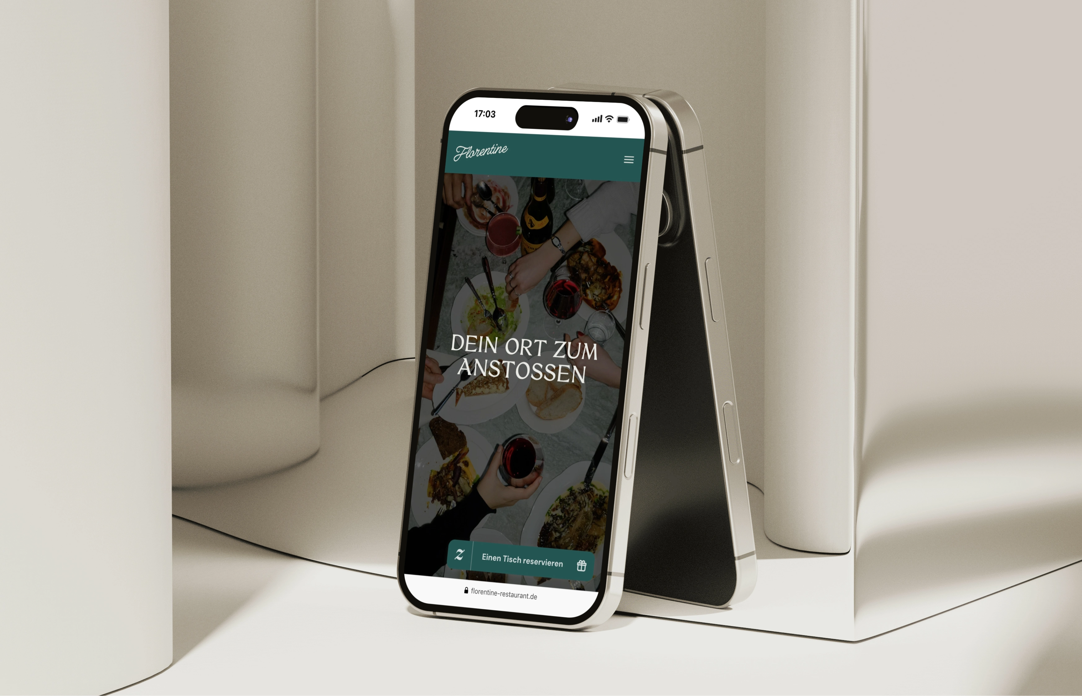 Webflow-Webdesign für Tagesbar Florentine München – Hero-Bereich in mobiler Ansicht